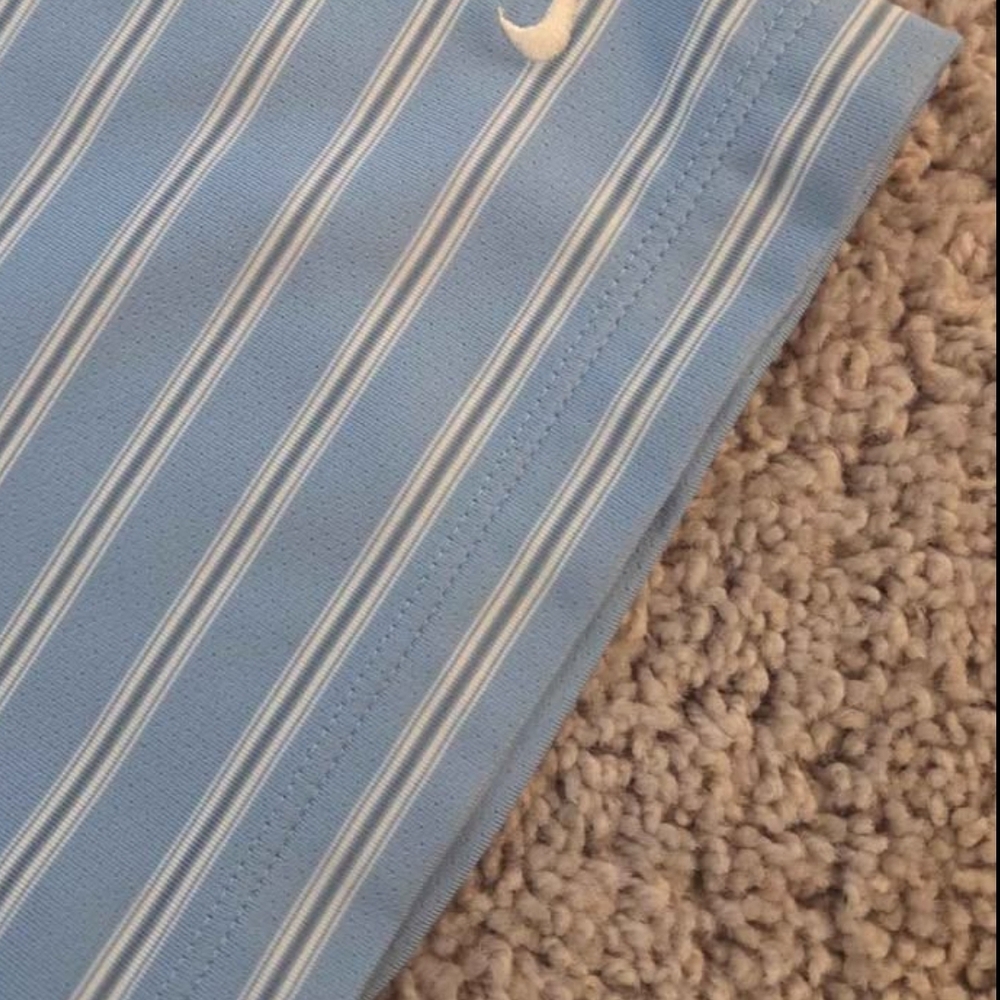 Nike Golf Men's Light Blue Striped Polo Shirt - Picture 4 of 4